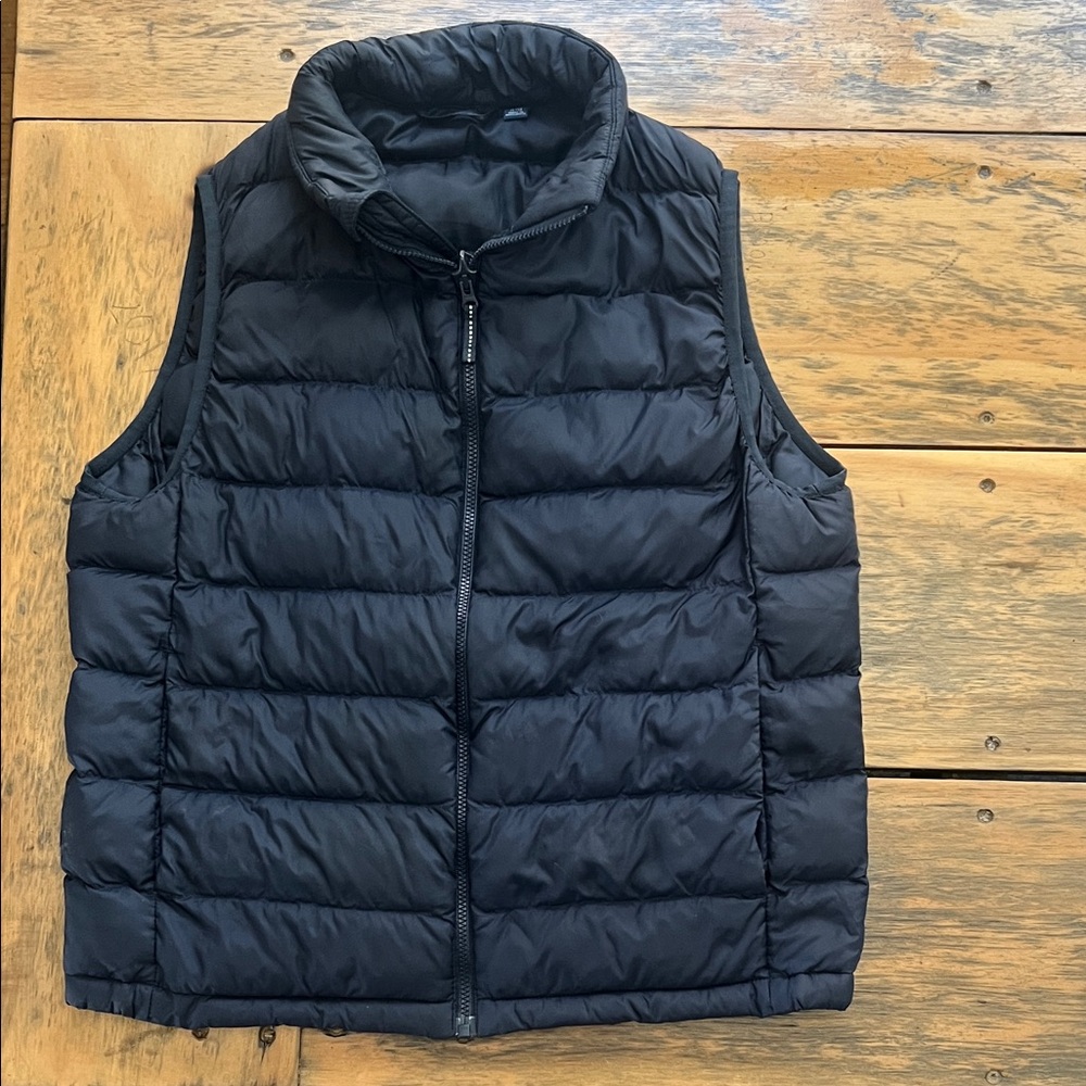 Uniqlo Black Puffer Vest for Kids